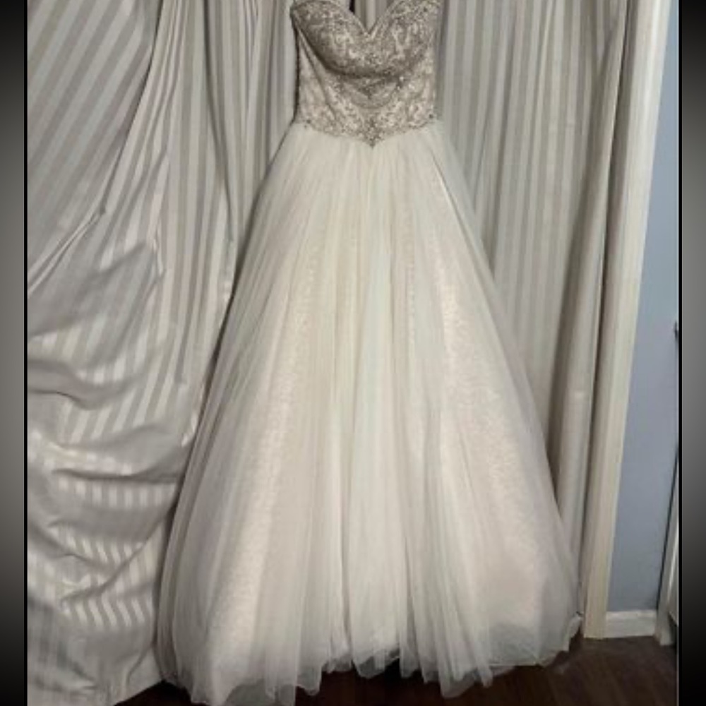 Sophia tolli novella wedding dress